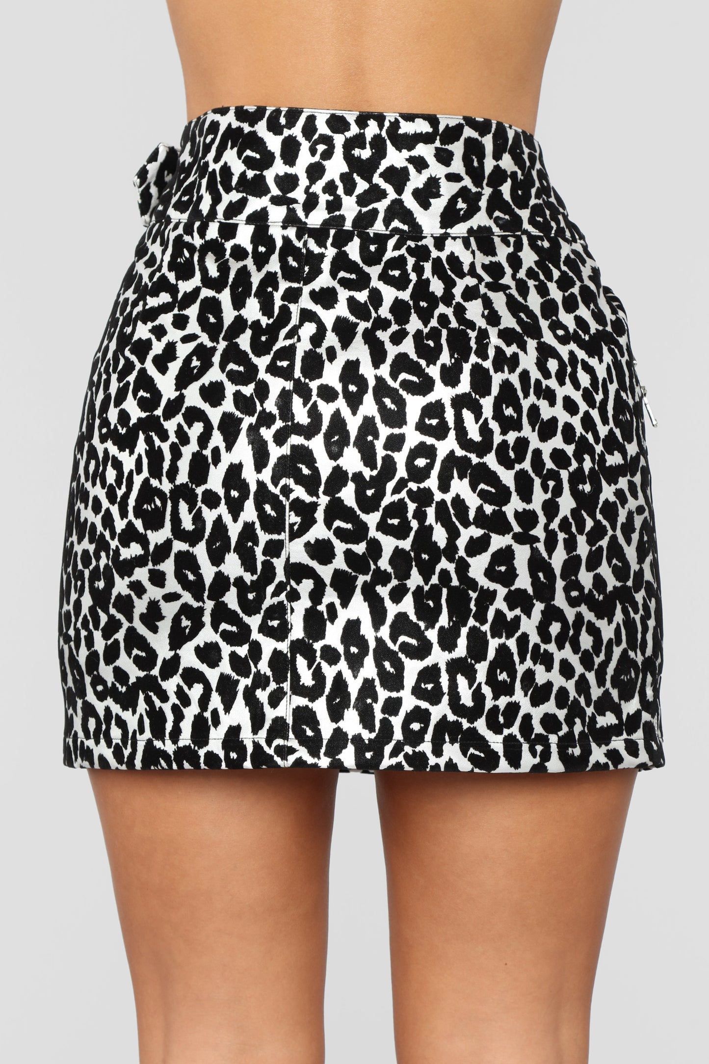 Feelin' Your Vibe Skirt - Leopard