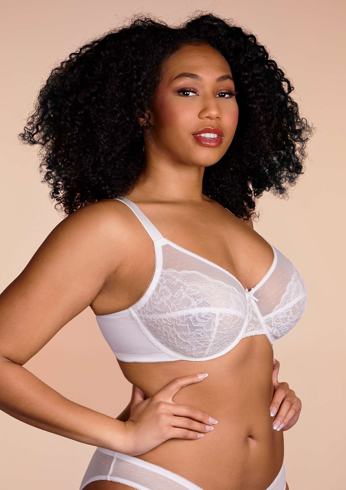 Enchante White Lace Underwire Bra